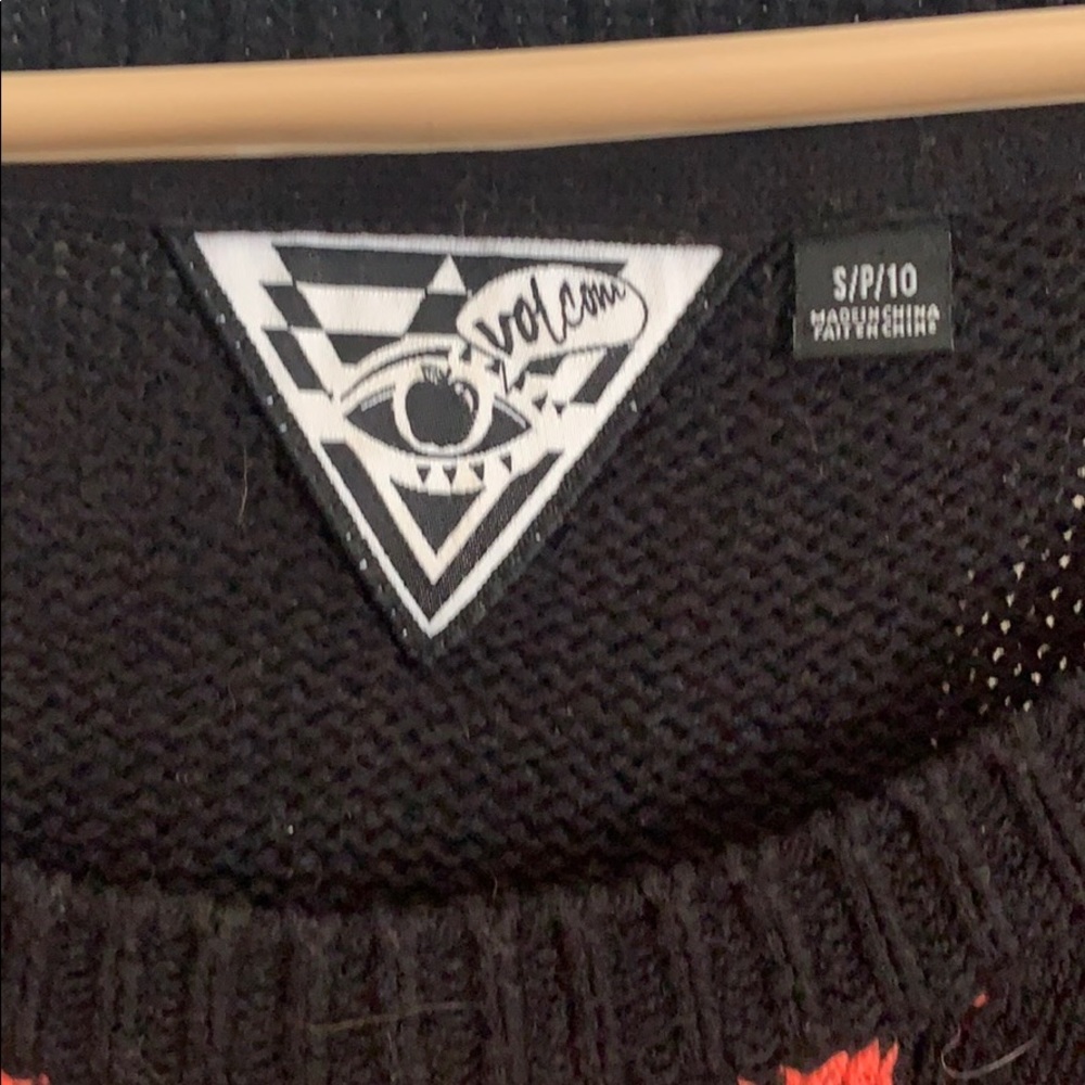 Volcom sweater - Picture 3 of 4